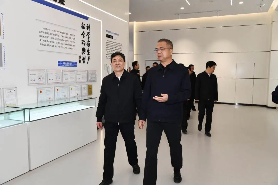 宝钛展览馆落成开放