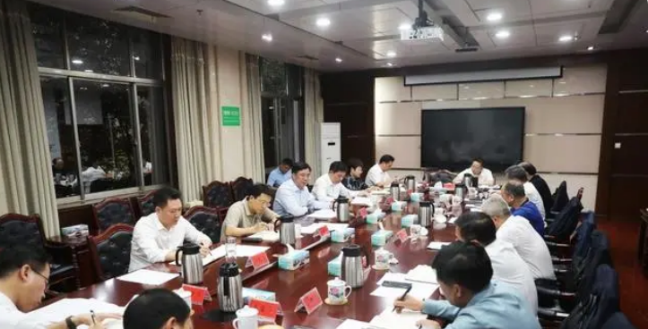 娄底市委书记邹文辉专题调度钛材料产业园建设情况
