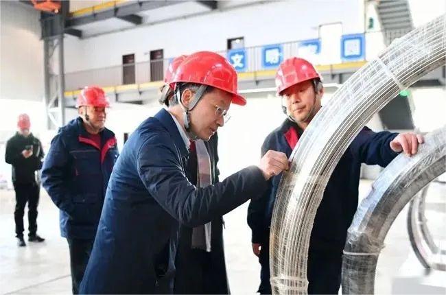 新华社陕西分社来宝鸡调研钛产业发展