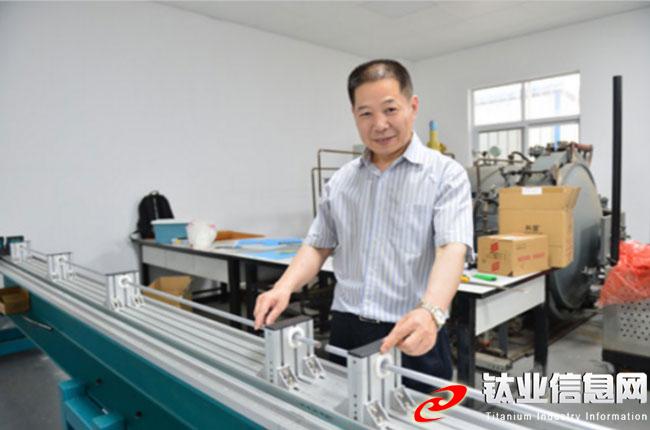 曹增强教授解决钛合金和复合材料结构铆接问题