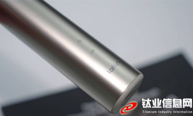 钛合金电动牙刷